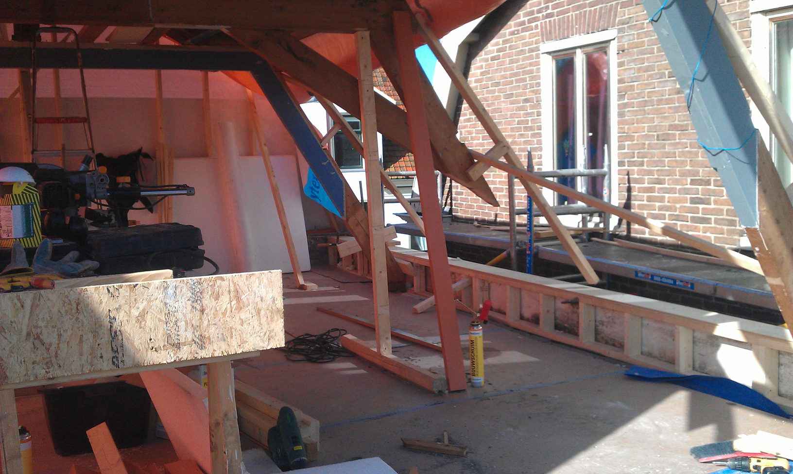 Kap renovatie Texel aangenomen door Marangos Houtbouw, Apollo timmerwerk en HS Werken